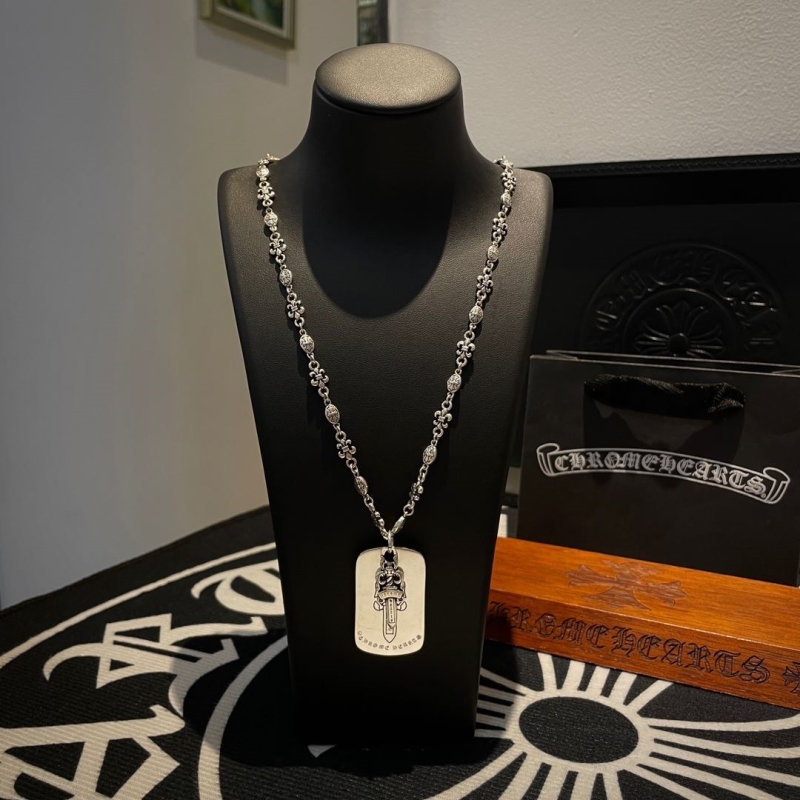 Ch**me He**ts necklaces